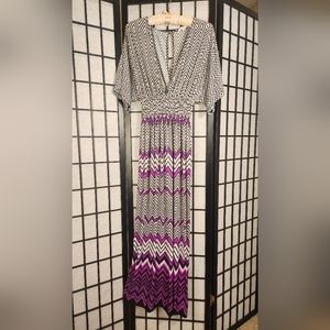 Flowy plunge V neck chevron dress